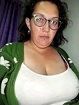 Snapshot of _Saraqueen chatting on 02-21-26, 03:40 Saraqueen online show from 02-21-26, 03:40