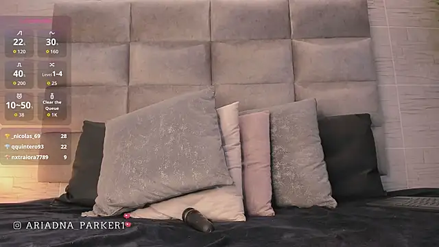 ariana  parker online show from 04-11-26, 07:45