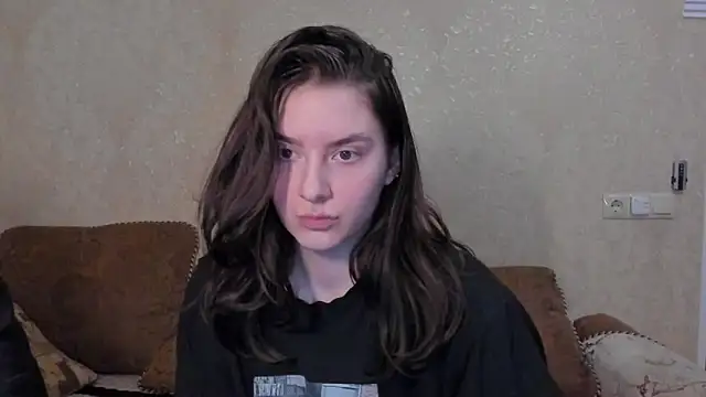 Snapshot of love_lina_muuur chatting on 02-20-26, 10:27 love lina muuur online show from 02-20-26, 10:27