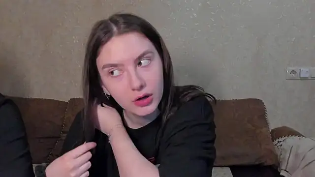 Snapshot of love_lina_muuur chatting on 02-24-26, 08:07 love lina muuur online show from 02-24-26, 08:07