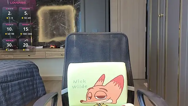 Alittleasaingirl online show from 02-27-26, 05:18