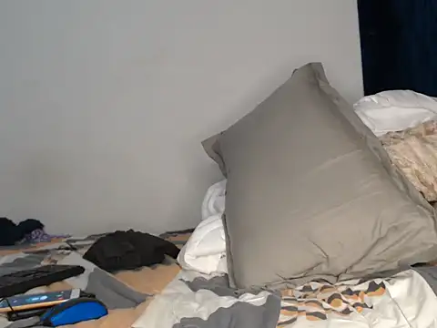 Snapshot of Rayna-20 chatting on 02-26-26, 09:03 Rayna-20 online show from 02-26-26, 09:03