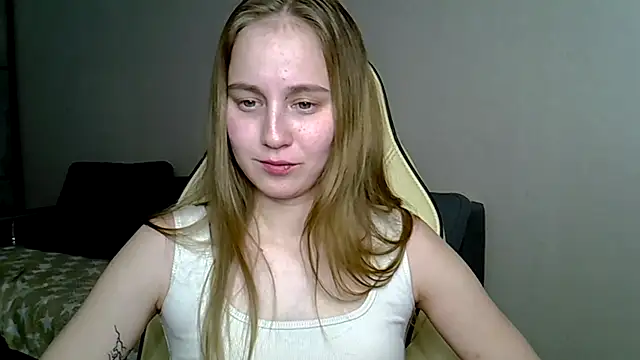 Snapshot of christimontero chatting on 02-16-26, 11:28 christimontero online show from 02-16-26, 11:28