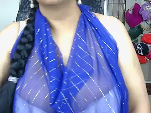 Snapshot of Hot_Sonniyaa chatting on 05-21-26, 04:47 Hot Sonniyaa online show from 05-21-26, 04:47