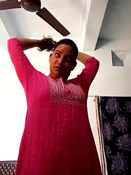 Snapshot of Anushka_Singh0 chatting on 03-04-26, 09:59 Anushka Singh0 online show from 03-04-26, 09:59