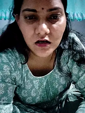 Snapshot of Anushka_Singh0 chatting on 04-02-26, 05:43 Anushka Singh0 online show from 04-02-26, 05:43