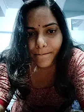 Snapshot of Anushka_Singh0 chatting on 04-07-26, 04:57 Anushka Singh0 online show from 04-07-26, 04:57