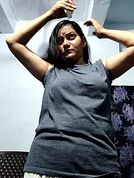 Snapshot of Anushka_Singh0 chatting on 04-12-26, 03:50 Anushka Singh0 online show from 04-12-26, 03:50