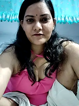 Snapshot of Anushka_Singh0 chatting on 04-14-26, 04:13 Anushka Singh0 online show from 04-14-26, 04:13