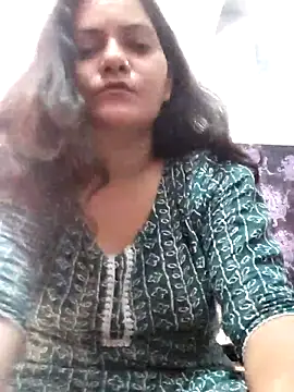 Snapshot of Anushka_Singh0 chatting on 04-15-26, 10:44 Anushka Singh0 online show from 04-15-26, 10:44