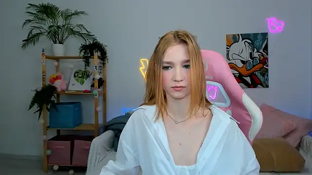 Snapshot of Ophelia_Jay chatting on 02-18-26, 03:24 Ophelia Jay online show from 02-18-26, 03:24