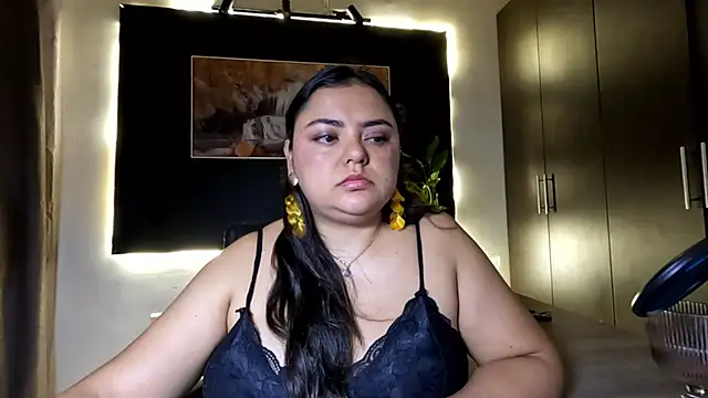 Snapshot of AzaraOnyx chatting on 07-18-26, 01:15 AzaraOnyx online show from 07-18-26, 01:15