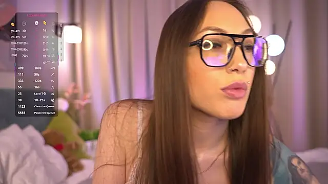 Snapshot of Alicia_Wood chatting on 02-17-26, 03:29 Alicia Wood online show from 02-17-26, 03:29