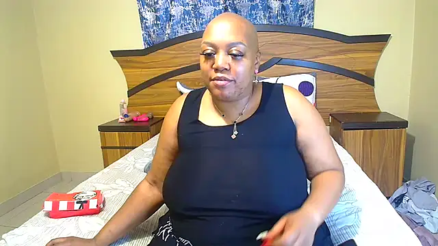 Snapshot of Queenxxxjesy chatting on 03-11-26, 06:36 Queenxxxjesy online show from 03-11-26, 06:36