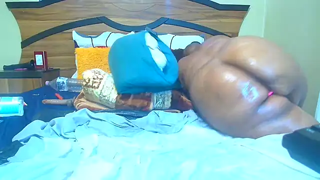 Snapshot of Queenxxxjesy chatting on 04-09-26, 06:19 Queenxxxjesy online show from 04-09-26, 06:19