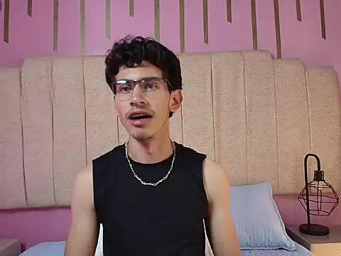 Snapshot of skinny_jean_ chatting on 02-27-26, 08:20 skinny jean online show from 02-27-26, 08:20