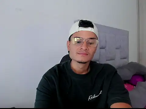 FredericSloan online show from 02-24-26, 08:51