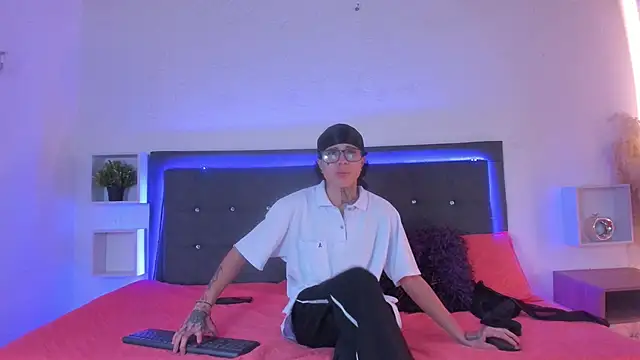 Ale cuzz online show from 03-27-26, 03:56