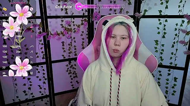 Snapshot of kitsune_little chatting on 03-18-26, 10:29 kitsune little online show from 03-18-26, 10:29