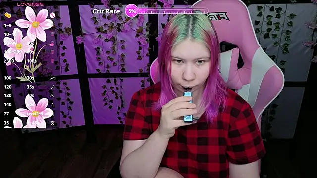 Snapshot of kitsune_little chatting on 03-29-26, 09:37 kitsune little online show from 03-29-26, 09:37