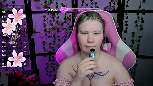 Snapshot of kitsune_little chatting on 04-04-26, 10:40 kitsune little online show from 04-04-26, 10:40