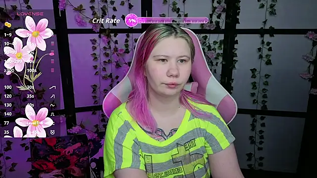 Snapshot of kitsune_little chatting on 04-08-26, 11:05 kitsune little online show from 04-08-26, 11:05