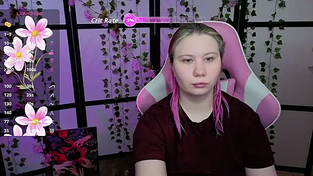 Snapshot of kitsune_little chatting on 04-12-26, 07:24 kitsune little online show from 04-12-26, 07:24