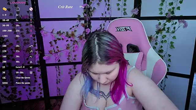 Snapshot of kitsune_little chatting on 06-28-26, 11:27 kitsune little online show from 06-28-26, 11:27