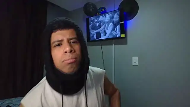 Snapshot of WILD_BIGCOCK35 chatting on 02-14-26, 03:47 WILD BIGCOCK35 online show from 02-14-26, 03:47