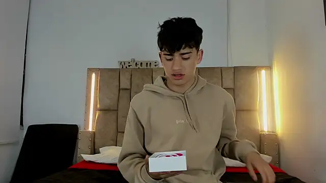 Noir Sebas online show from 03-28-26, 04:12