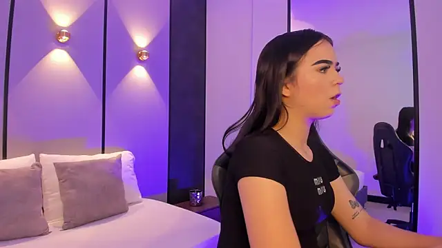 Snapshot of ariadna_boneville chatting on 02-27-26, 02:44 ariadna boneville online show from 02-27-26, 02:44