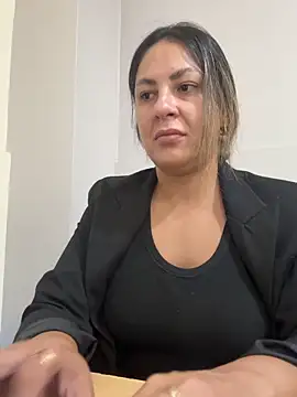 leona-david online show from 04-21-26, 12:44