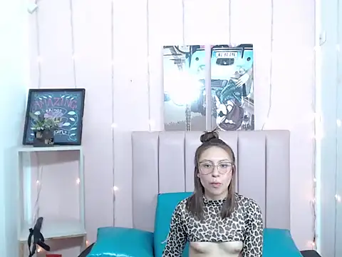 Snapshot of casandraroberthrs707 chatting on 02-26-26, 08:19 casandraroberthrs707 online show from 02-26-26, 08:19