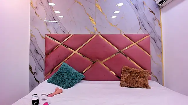 Lilith Kramston online show from 02-18-26, 03:35