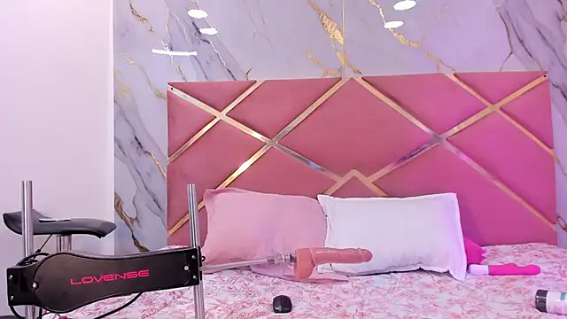 Lilith Kramston online show from 04-15-26, 12:12