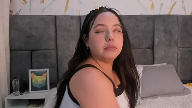 Snapshot of melanie_velle chatting on 02-21-26, 03:18 melanie velle online show from 02-21-26, 03:18