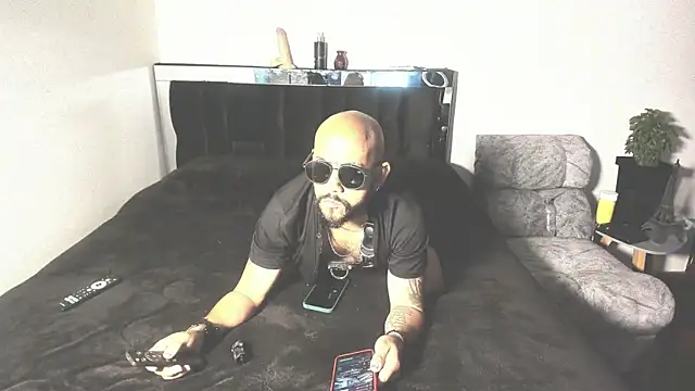 Snapshot of King_bear_25 chatting on 02-23-26, 11:40 King bear 25 online show from 02-23-26, 11:40