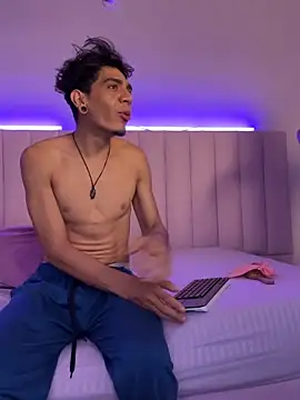 abrilandjulian online show from 03-31-26, 11:54