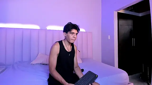 abrilandjulian online show from 07-04-26, 07:42