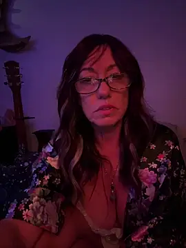 Snapshot of Trophy_Milf chatting on 02-13-26, 11:17 Trophy Milf online show from 02-13-26, 11:17