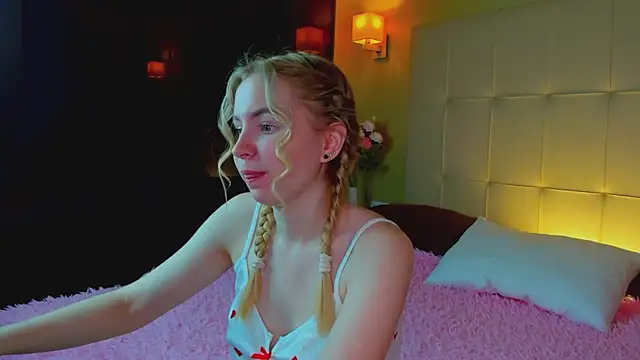 Linda  Bloom online show from 04-10-26, 01:11