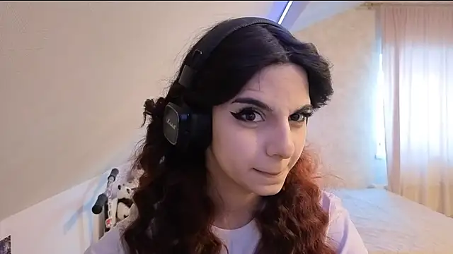 Snapshot of Blissmissataeses chatting on 02-15-26, 10:14 Blissmissataeses online show from 02-15-26, 10:14