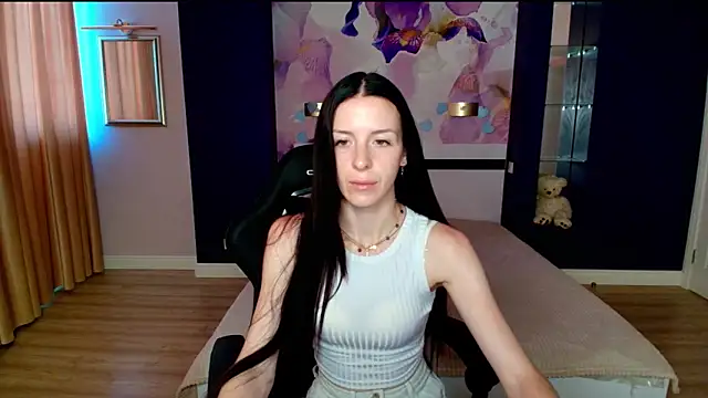 NoirDiva online show from 06-29-26, 05:46