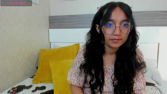 Emilyblussh online show from 02-23-26, 06:16