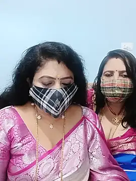 Snapshot of Kannadasexywifes chatting on 05-31-26, 07:04 Kannadasexywifes online show from 05-31-26, 07:04