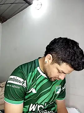 Snapshot of Gissele_Rubi chatting on 02-17-26, 12:56 Gissele Rubi online show from 02-17-26, 12:56