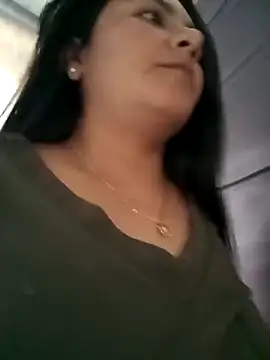 Snapshot of Gissele_Rubi chatting on 02-24-26, 02:04 Gissele Rubi online show from 02-24-26, 02:04