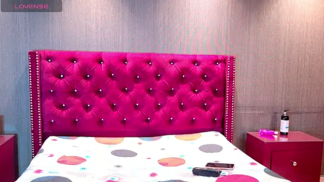 Snapshot of Kinsleybrown chatting on 02-25-26, 04:27 Kinsleybrown online show from 02-25-26, 04:27