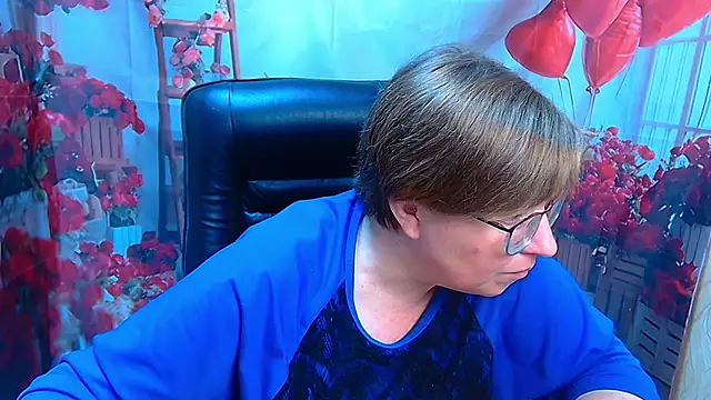 Snapshot of RadaChudna chatting on 05-14-26, 06:20 RadaChudna online show from 05-14-26, 06:20