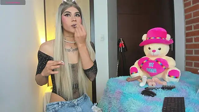 Snapshot of alisoondrean_ chatting on 02-22-26, 01:20 alisoondrean online show from 02-22-26, 01:20